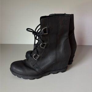 Sorel Black Lace-Up Boots Joan Of Arctic Wedge Size 9.5
